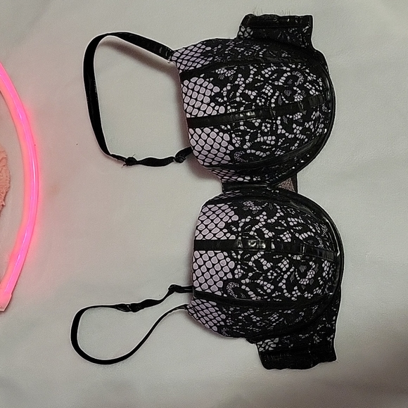 VS Balconette Faux Leather & Fishnet Bra sz 36C - Picture 2 of 4
